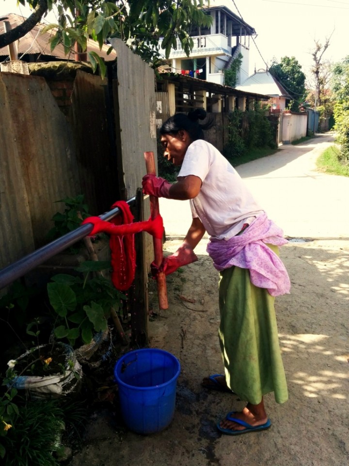 Readying skeins to dry